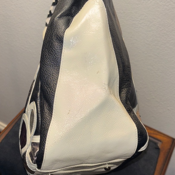 Sharif Black and White Floral Appliqué Shoulder Bag with Jewel Accents - Picture 7 of 12